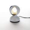 Eclisse, lampe de table Artemide icone de design Italien pouvant fournir une lumière directe ou diffuse. Disponible en plusieurs finis.